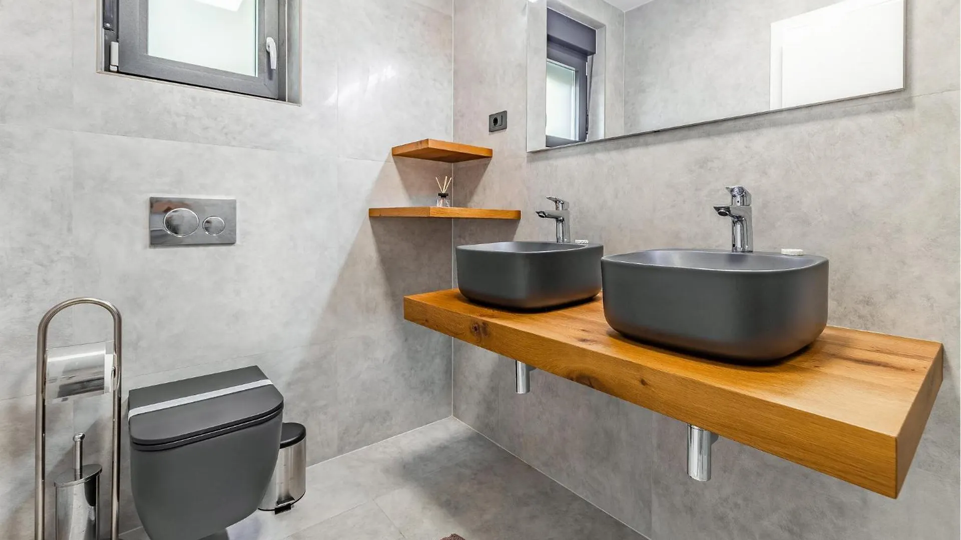 4 Bedroom Awesome Home In Fazana