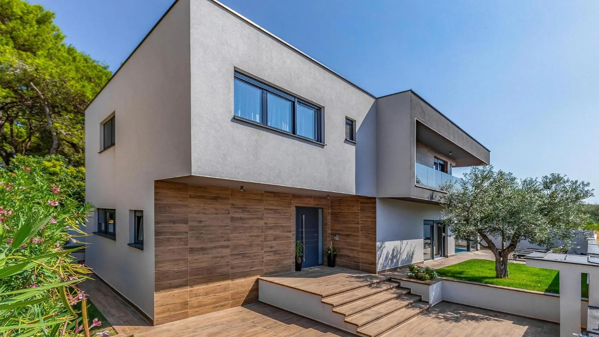 4 Bedroom Awesome Home In Fazana
