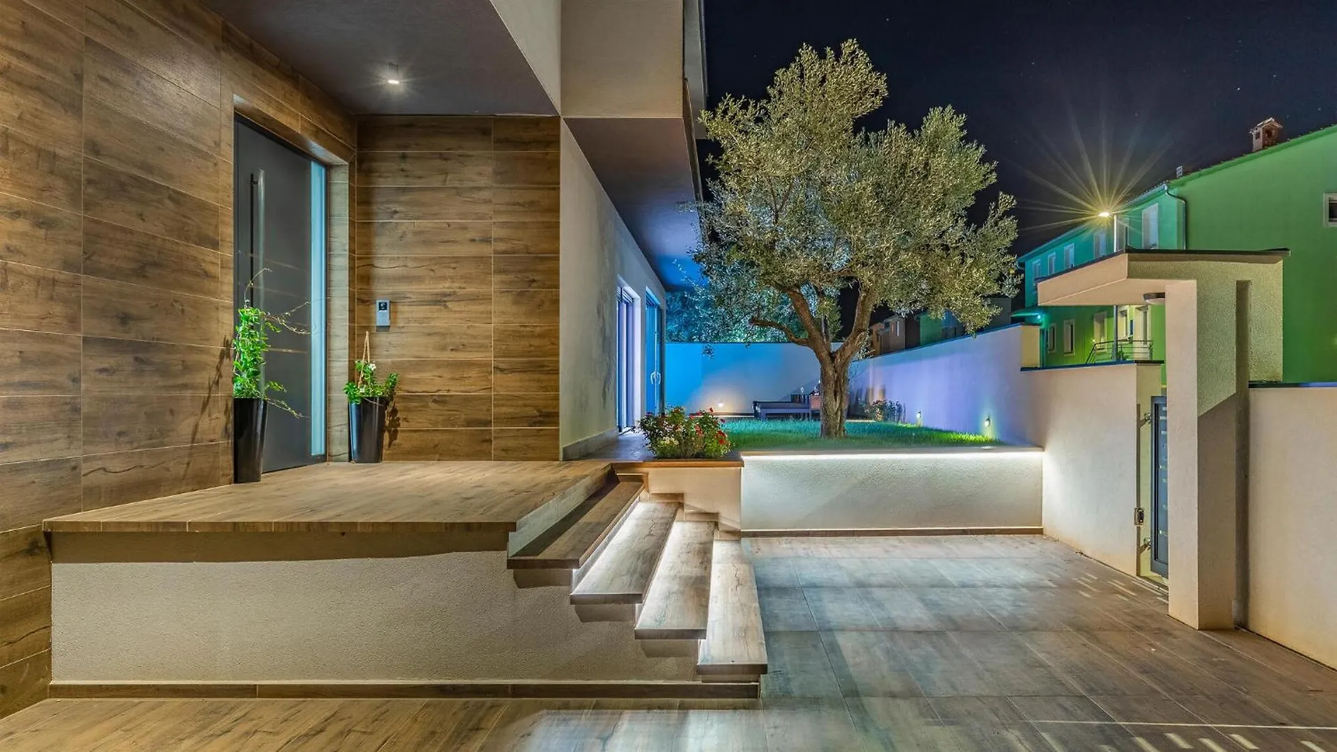 4 Bedroom Awesome Home In Fazana